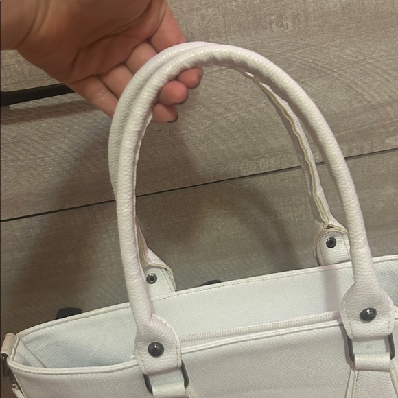 Guess Vintage Elegant White large Handbag / Tote Book Bag purse Faux Leather - Picture 8 of 14